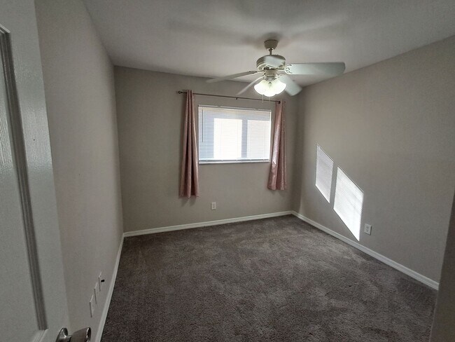 Building Photo - 1144-1146 Harry Ave S