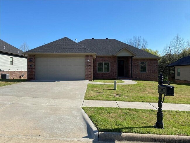 Building Photo - 1997 E Peppervine Dr