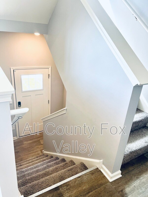 Building Photo - 844 Briar Gln Ct
