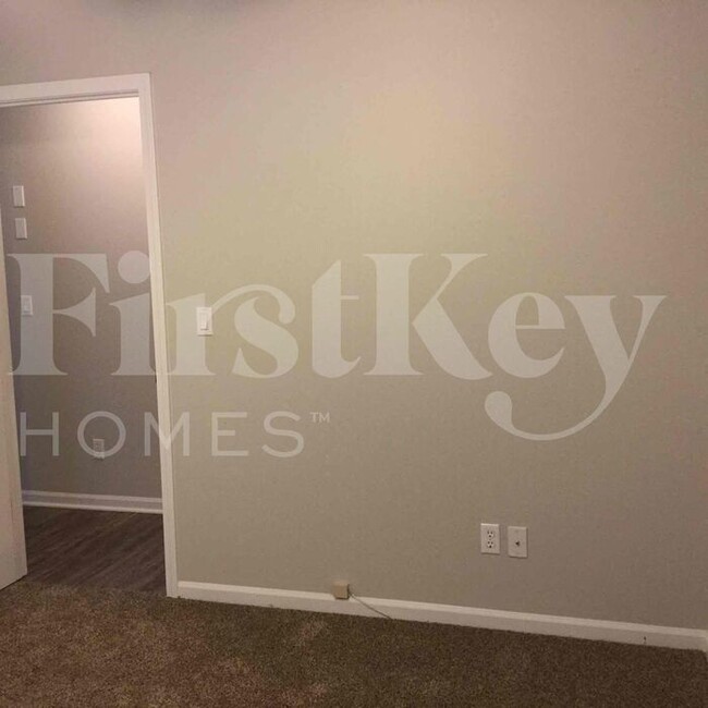 Building Photo - 1707 Brent Ln