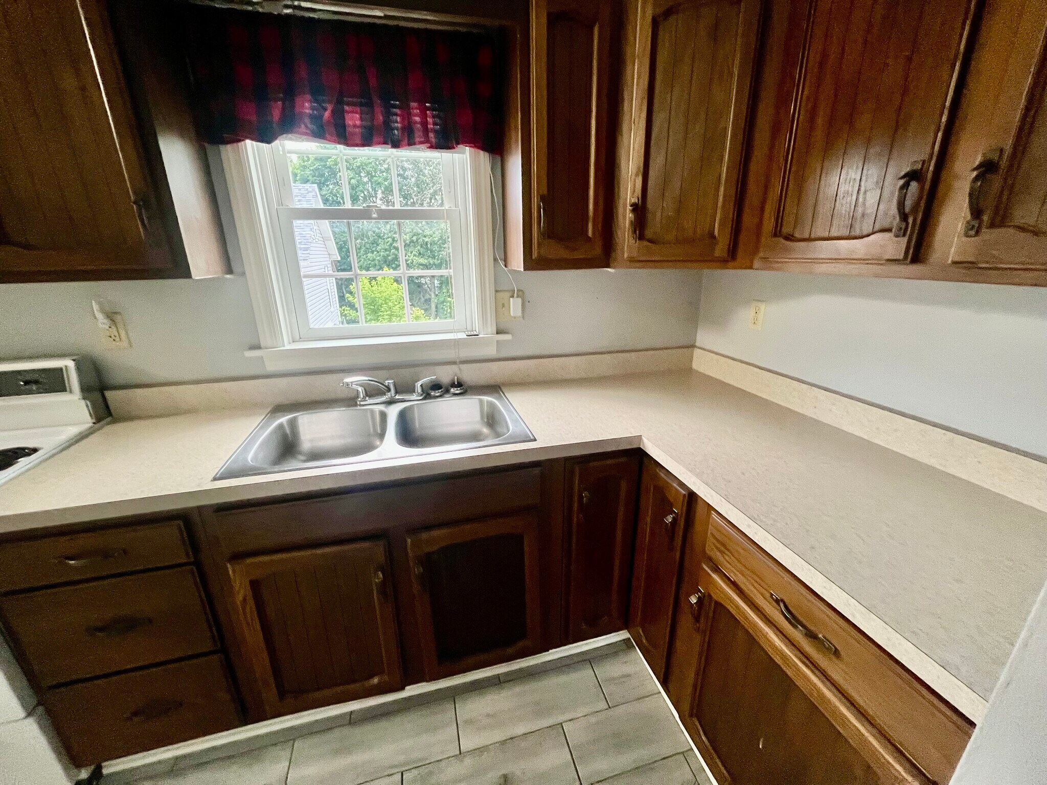 Kitchen - 2422 Ligonier St