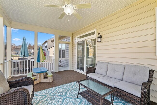 Building Photo - Elegant Single-Family Residence with Upscale Finishes in Amenity-Rich Community