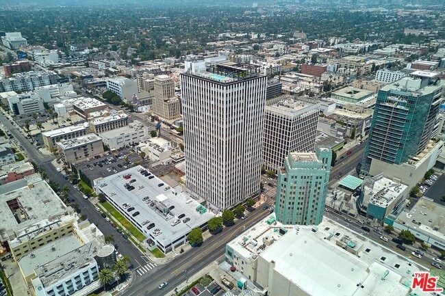 Building Photo - 3810 Wilshire Blvd
