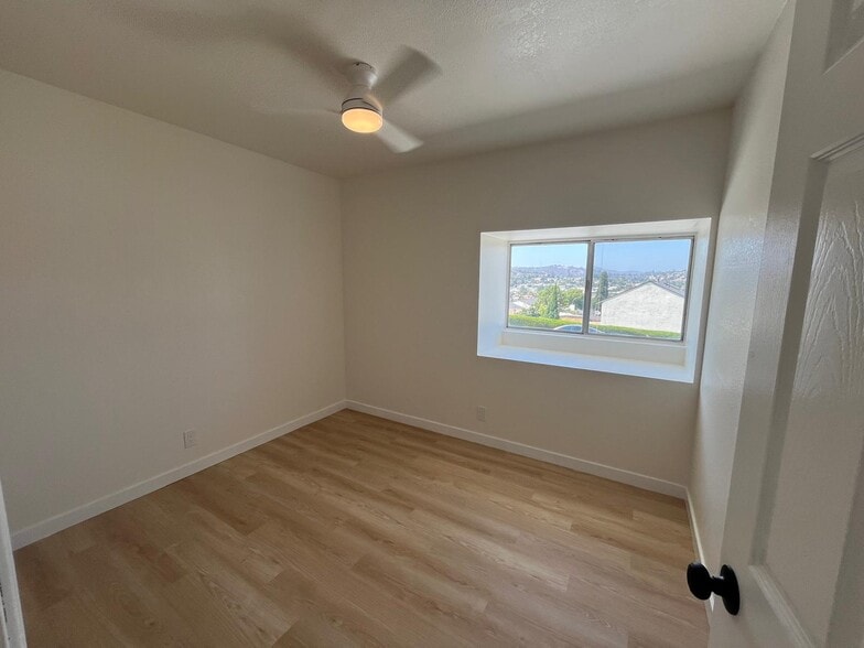 Building Photo - 1921 Terracina Cir