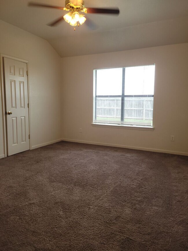 Building Photo - 1507 Nicholas Cir