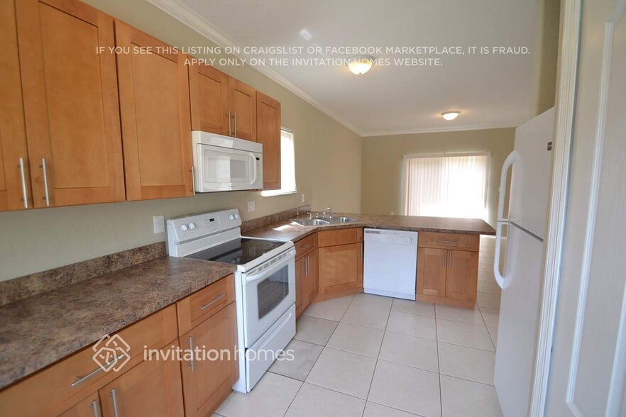 Building Photo - 9106 NW 169th St