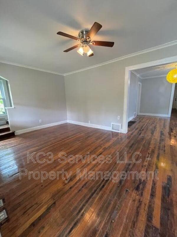 Building Photo - 5842 Euclid Ave E