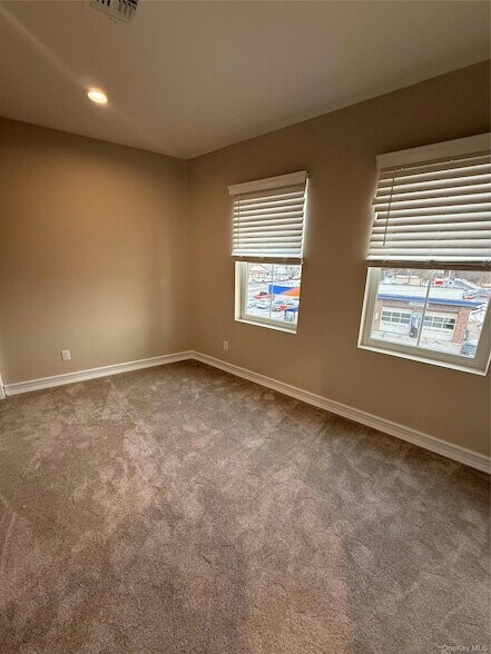 Building Photo - 122 Greenwich Ave