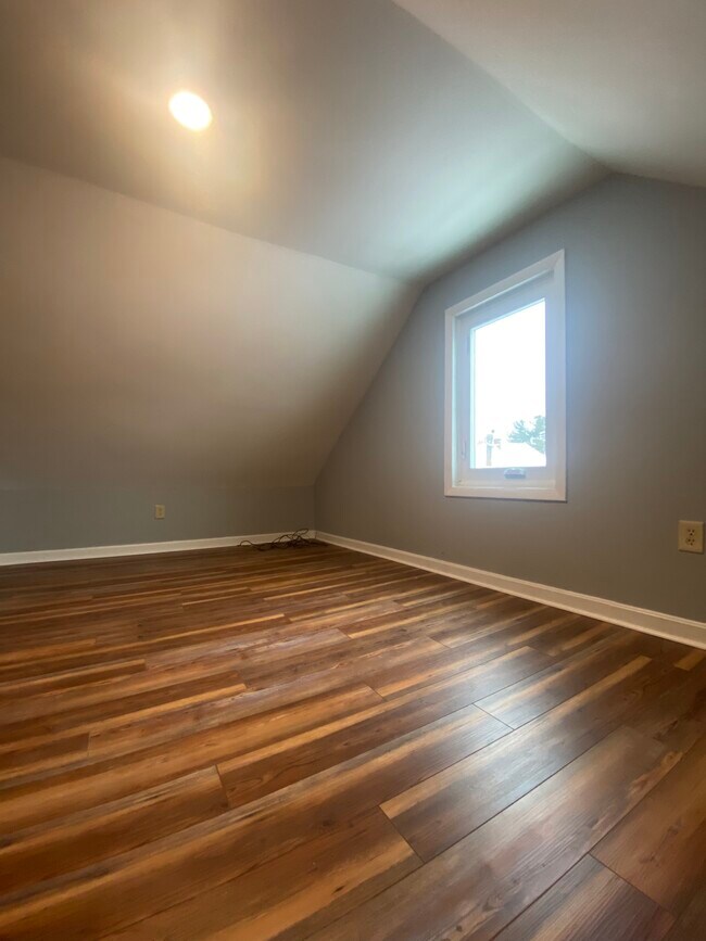 Building Photo - 55 Chase St