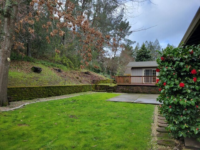 Building Photo - COMING SOON! Charming 4 Bed 3 Bath Home in...