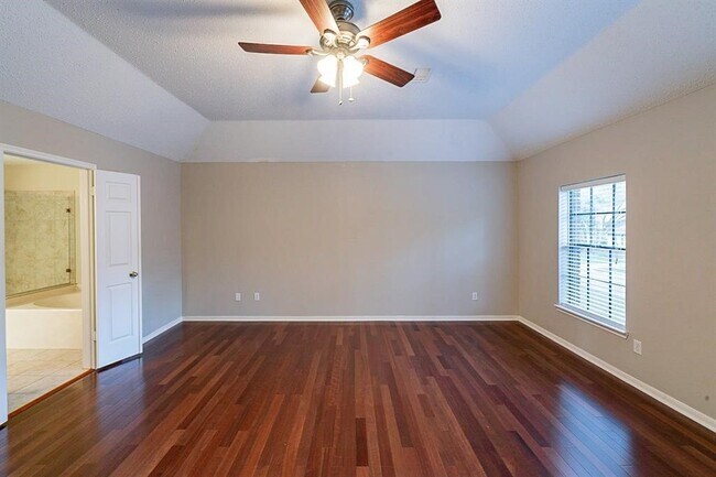 Building Photo - 75 Breezy Point Pl