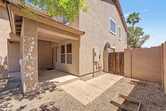 Building Photo - 4161 S Luiseno Blvd