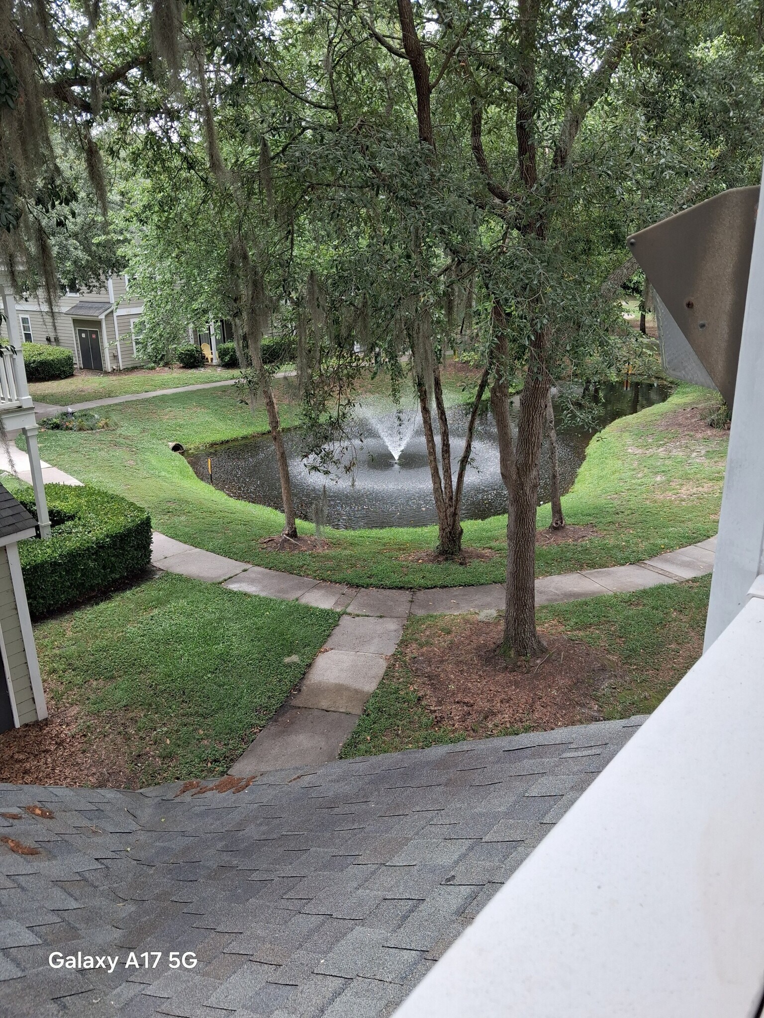 Another view of lagoon with fountain - 100 Kensington Blvd