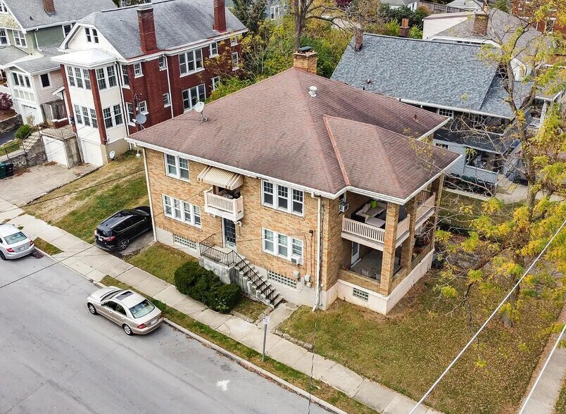 Building Photo - 2924 Victoria Ave