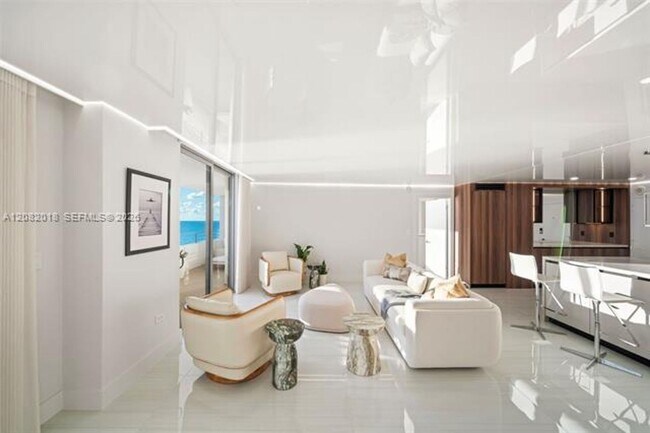 Building Photo - 5555 Collins Ave