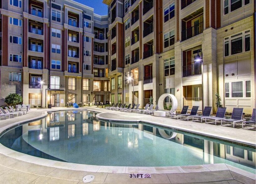 Building Photo - 5720 Carnegie Blvd