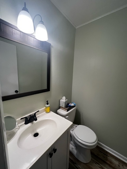 Building Photo - 126 Creekside Dr