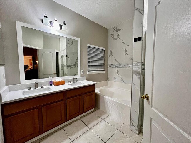 Building Photo - 3057 Brightwater Ct