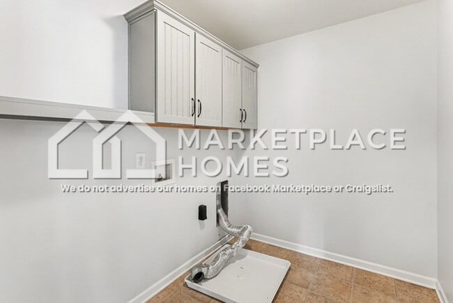 Building Photo - 2532 River Trail Dr