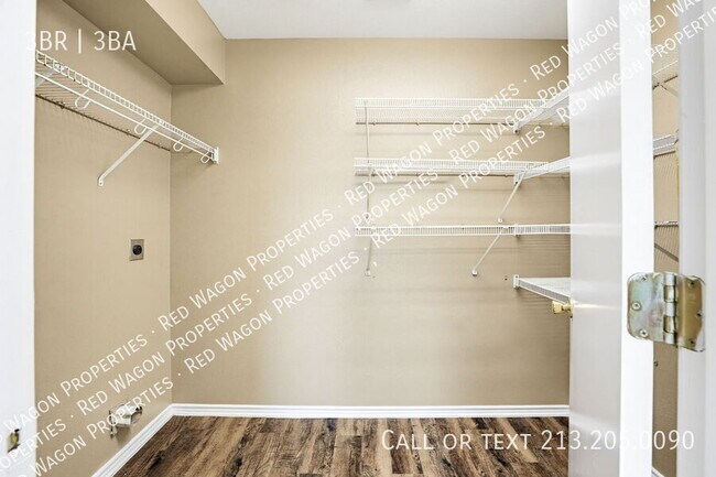 Building Photo - 9139 Laguna Hills
