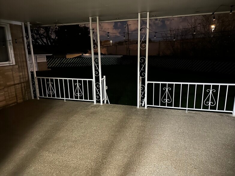 Building Photo - 9574 Idlewood Dr