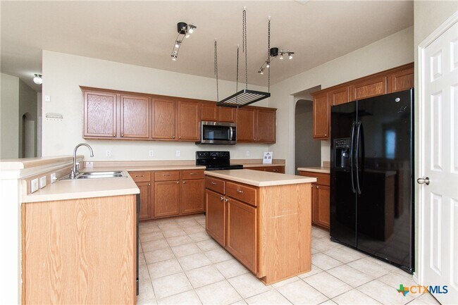 Building Photo - 5503 Bridgewood Dr