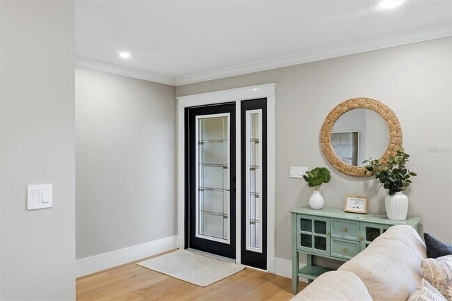 Building Photo - 5159 Oakmont Pl
