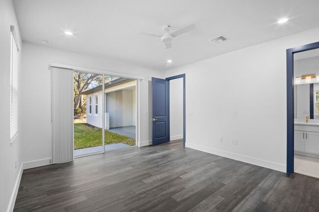 Building Photo - Luxury New construction 3 bedroom 2 baths located in North Port