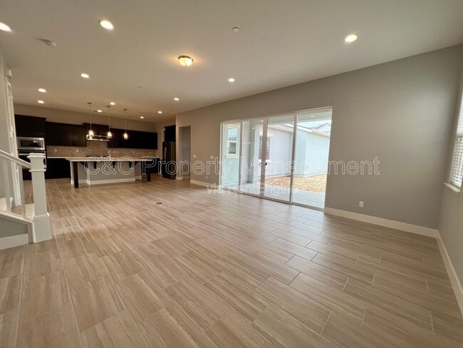 Building Photo - 476 Lassen Wy