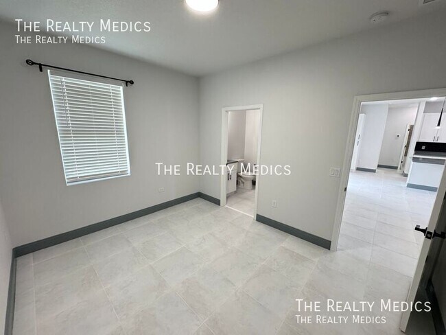 Building Photo - 2226 Rock Dr
