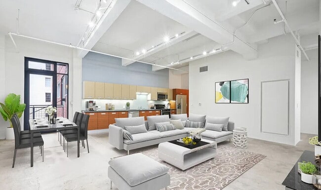 Primary Photo - Located in the historic Eckardt Building i...