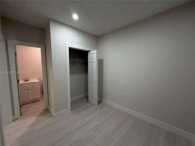 Building Photo - 10921 SW 144th Ave