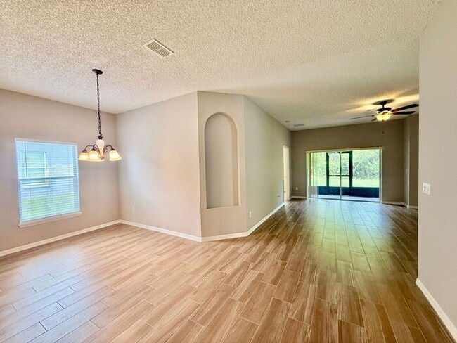 Building Photo - GREAT 3/2 HOME IN WATERSIDE SOUTHEAST ORLANDO