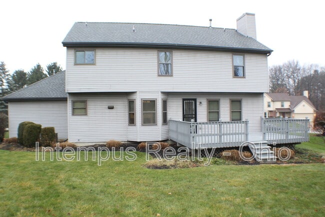 Building Photo - 370 Glenside Ln