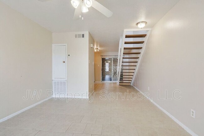 Building Photo - 2109 Manson Ave