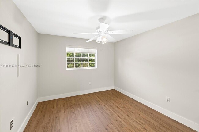 Building Photo - 15026 SW 141st Ct