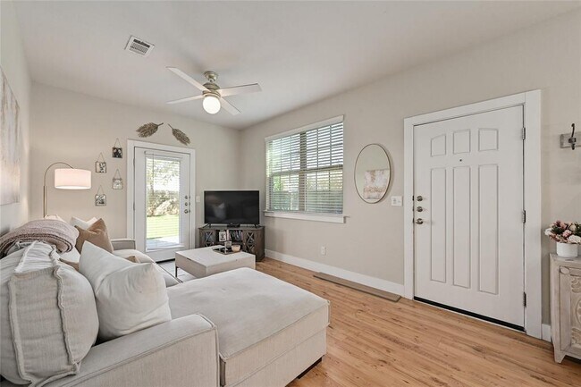 Building Photo - 4410 Jester Dr