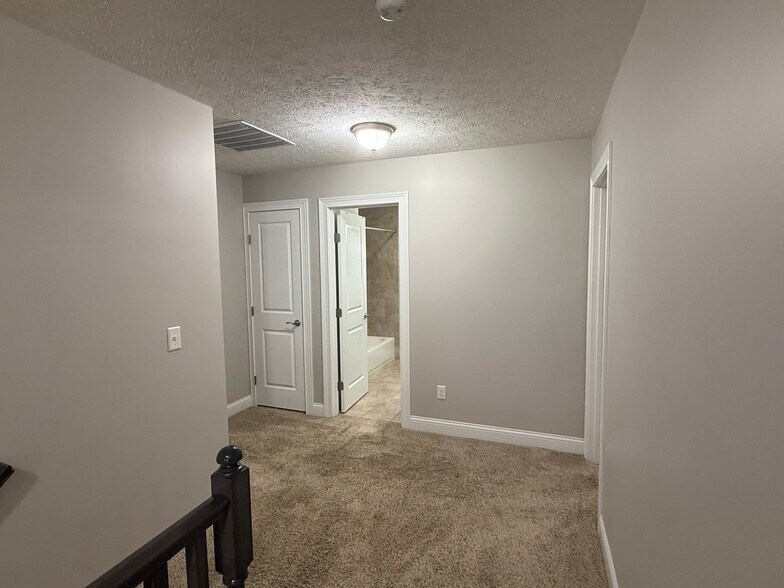 Building Photo - 3117 W Millstone Dr