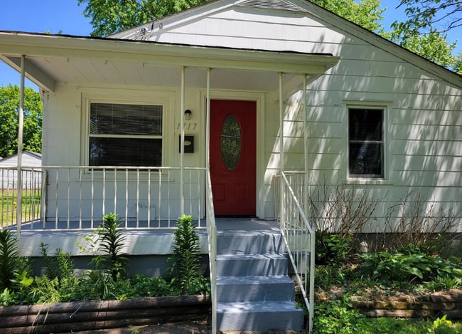 Primary Photo - 1717 Washington Blvd