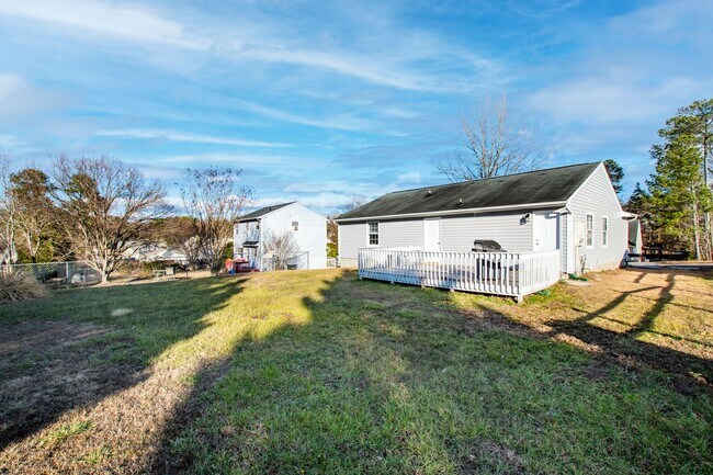 Building Photo - 4100 Tranquil Rd