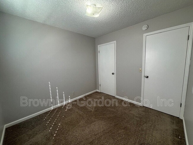 Building Photo - 567 Cedar Dr