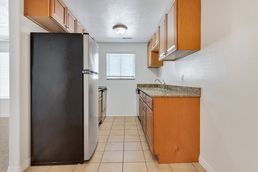 Building Photo - 455 N 400 W