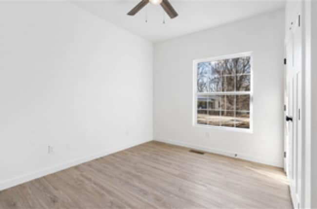 Building Photo - New Home! Photos Are Of Similar Property