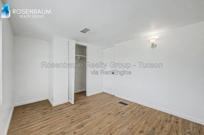 Building Photo - 6525 N Brushtail Ln