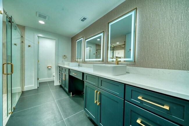 Building Photo - 1542 Sugarwood Cir