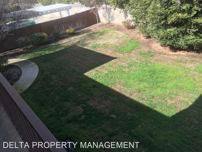 Building Photo - 4 br, 3 bath House - 2221 Serena Ave