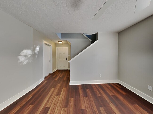 Building Photo - 19119 Spruce Bough Ln