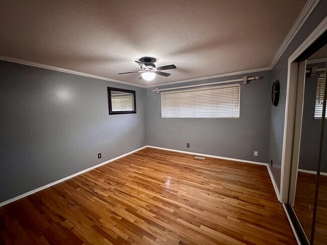 Building Photo - 3560 S Cochise Dr