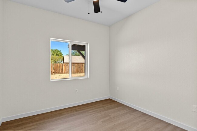 Building Photo - 8457 Great Cir Dr