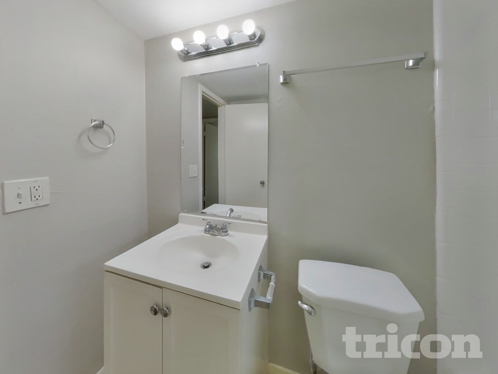 Building Photo - 6422 French Chateau Dr